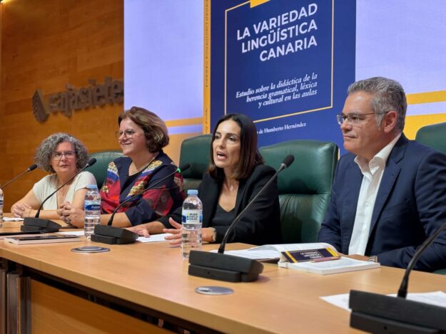 Presentación del libro de Jesica Fortes en la Fundación Cajasiete1