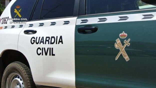 VEHÍCULO DE LA GUARDIA CIVIL-CANDELARIA 11-11-25