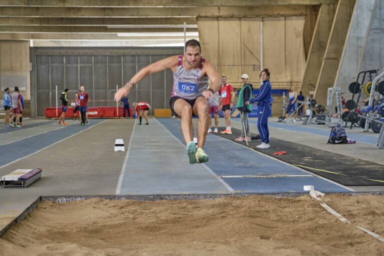 Jornada de Atletismo de los VII Juegos Máster en el CIAT