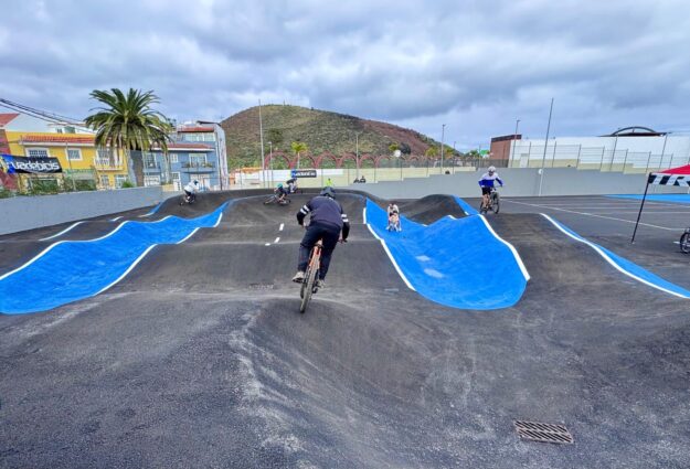 201225 Inauguraci�n pumptrack y reforma polideportivo La Monta�a (6)