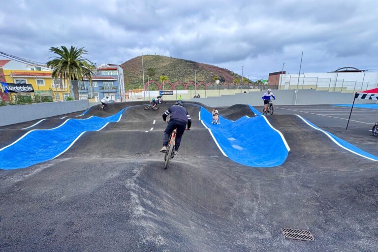201225 Inauguraci�n pumptrack y reforma polideportivo La Monta�a (6)
