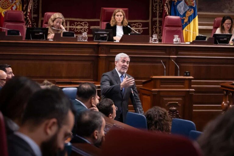 CLAVIJO ASEGURA QUE EL GOBIERNO, CON SUS ACIERTOS Y ERRORES-HA MEJORADO LA SITUACIÓN DE CANARIAS EN 2025 16-12-25