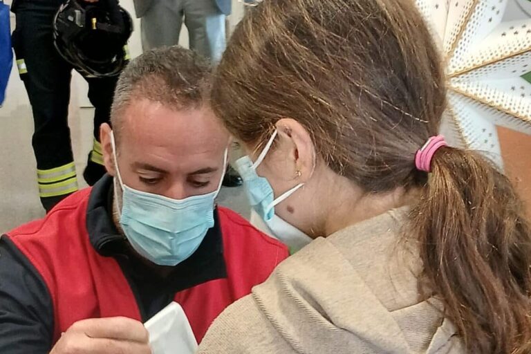 LOS NIÑOS Y NIÑAS DEL HUC-BOMBEROS POR UN DÍA 23-12-25