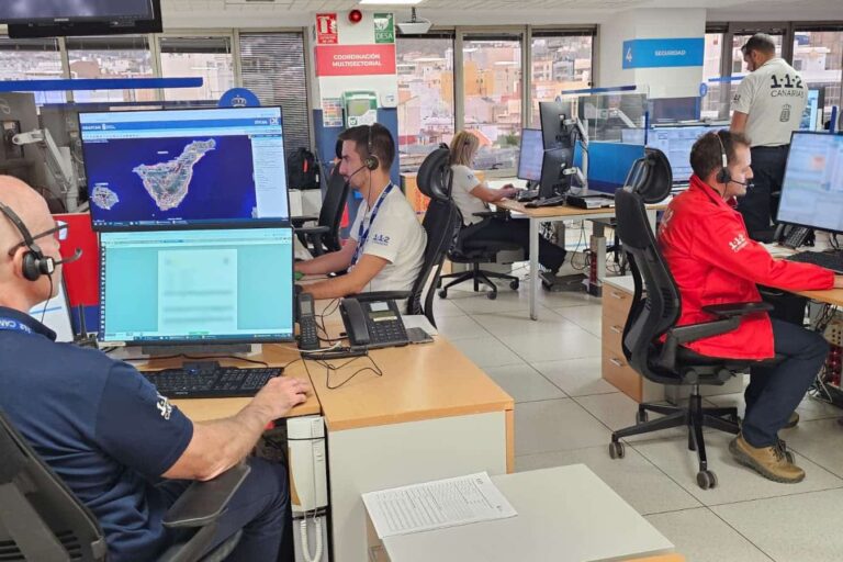 MÁS DE 2.200 INCIDENTES GESTIONA EL 112 CANARIAS DURANTE TRES DÍAS POR EL PASO DE LA BORRASCA EMILIA EN CANARIAS 15-12-25