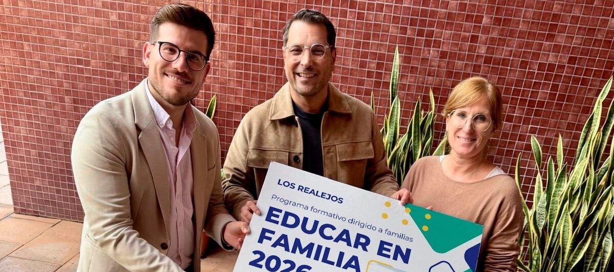 190126 Presentaci�n programa formativo madres y padres Educar en familia 2026