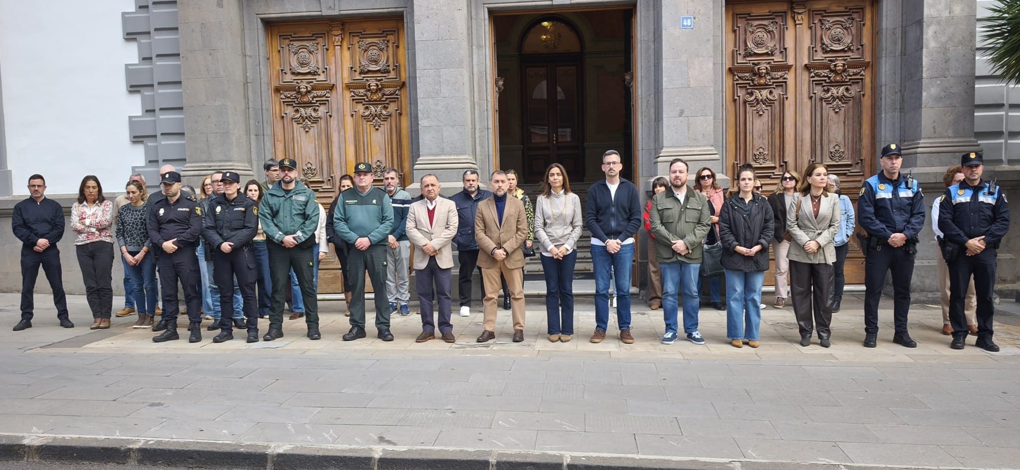 260108 Minuto de silencio asesinatos machistas de Jaén y Las Palmas