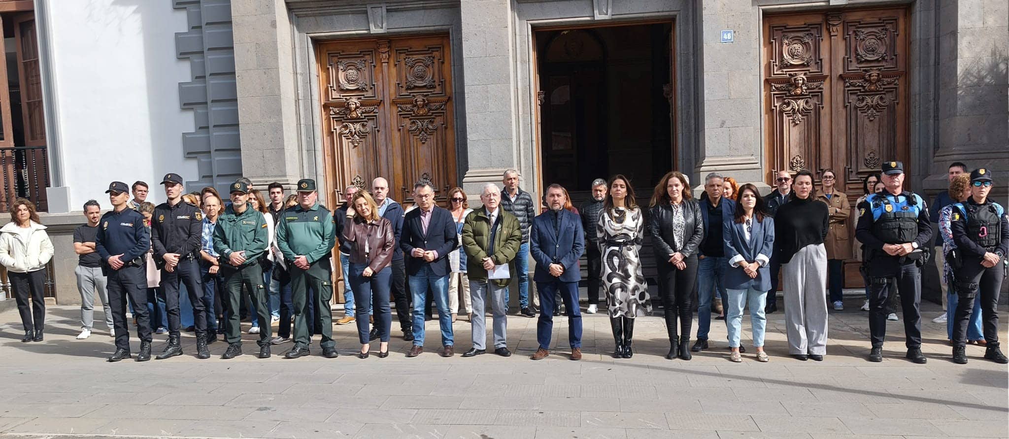 260113 Minuto de silencio por el asesinato de Cádiz