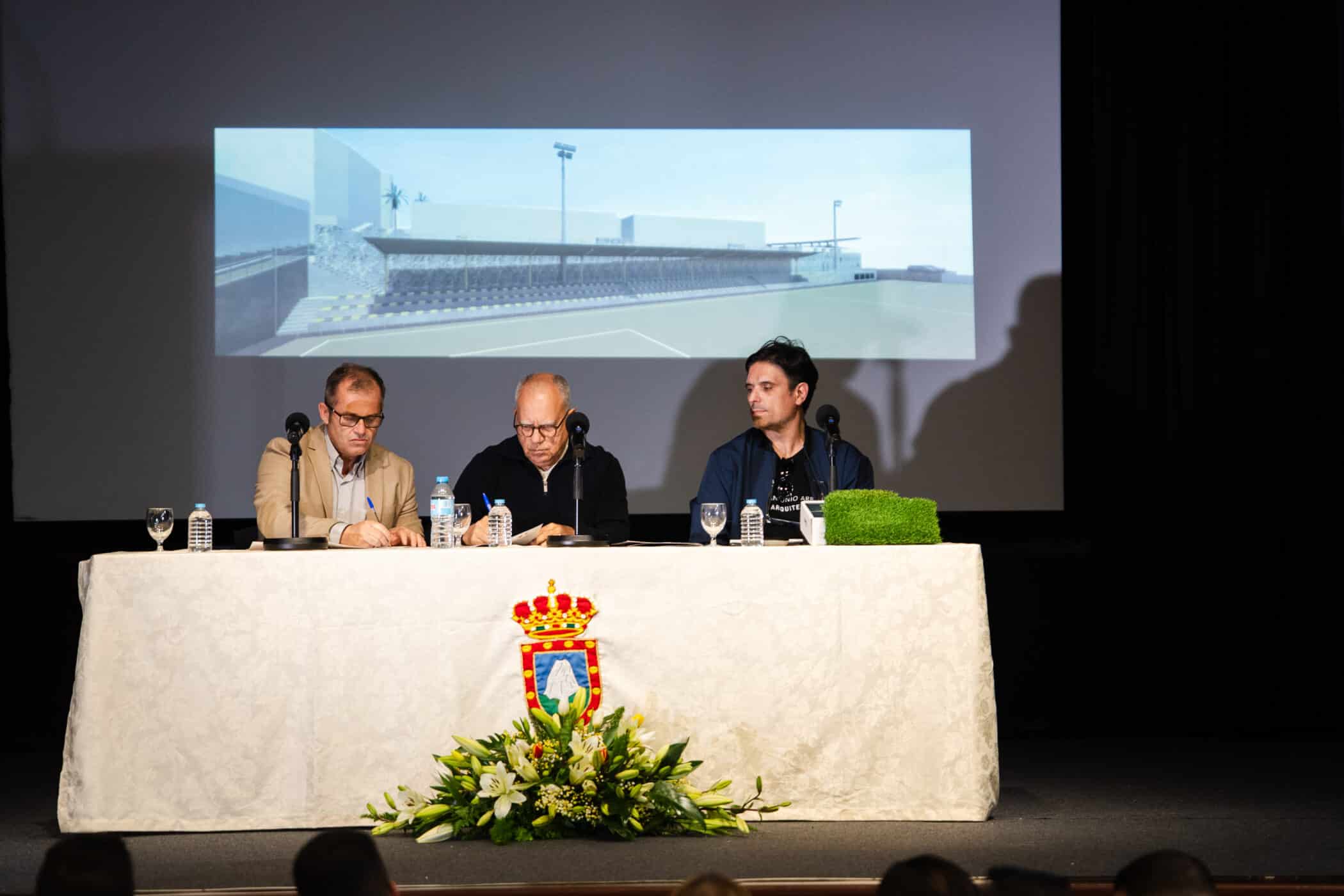 300126 Firma del convenio para la remodelación del Campo de Fútbol de Vallehermoso
