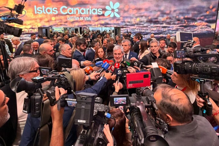 CLAVIJO SUBRAYA EL AVANCE DE CANARIAS HACIA UN MODELO TURÍSTICO MÁS SOSTENIBLE QUE REPARTE MEJOR LA RIQUEZA 21-1-26