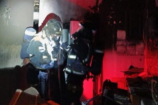 EL SUC ATENDIÓ A DOS MUJERES TRAS EL INCENDIO DE UNA CASA EN UNA CALLE DE ARONA 13-1-26