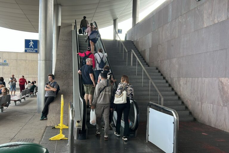 Escaleras-mecánicas-Intercambiador-Santa-Cruz
