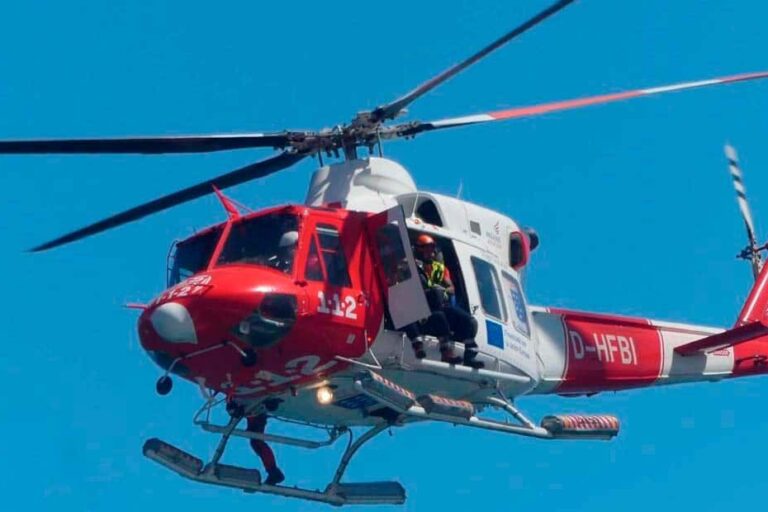 HELICÓPTERO DEL GES-RESCATE EN CUEVA BERMEJO 30-10-25