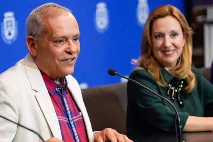 La-presidenta-Rosa-Davila-y-el-consejero-de-Empleo-Efrain-Medina