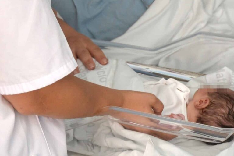 PRIMER NACIMIENTO DE 2026 EN LOS HOSPITALES CANARIOS FUE EN LA PALMA 1-1-26