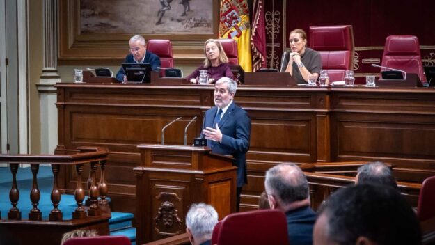 RESPALDO PARLAMENTARIO A LA COMUNICACIÓN DEL GOBIERNO DEFENDIDA POR CLAVIJO PARA MANTENER EL ESTATUS RUP 23-1-26
