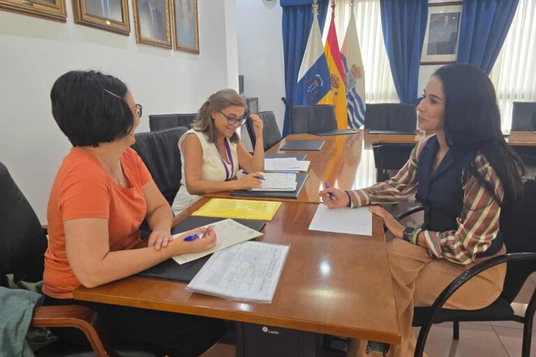 Reunión del Ayuntamiento con el Colegio de Veterinarios de SC