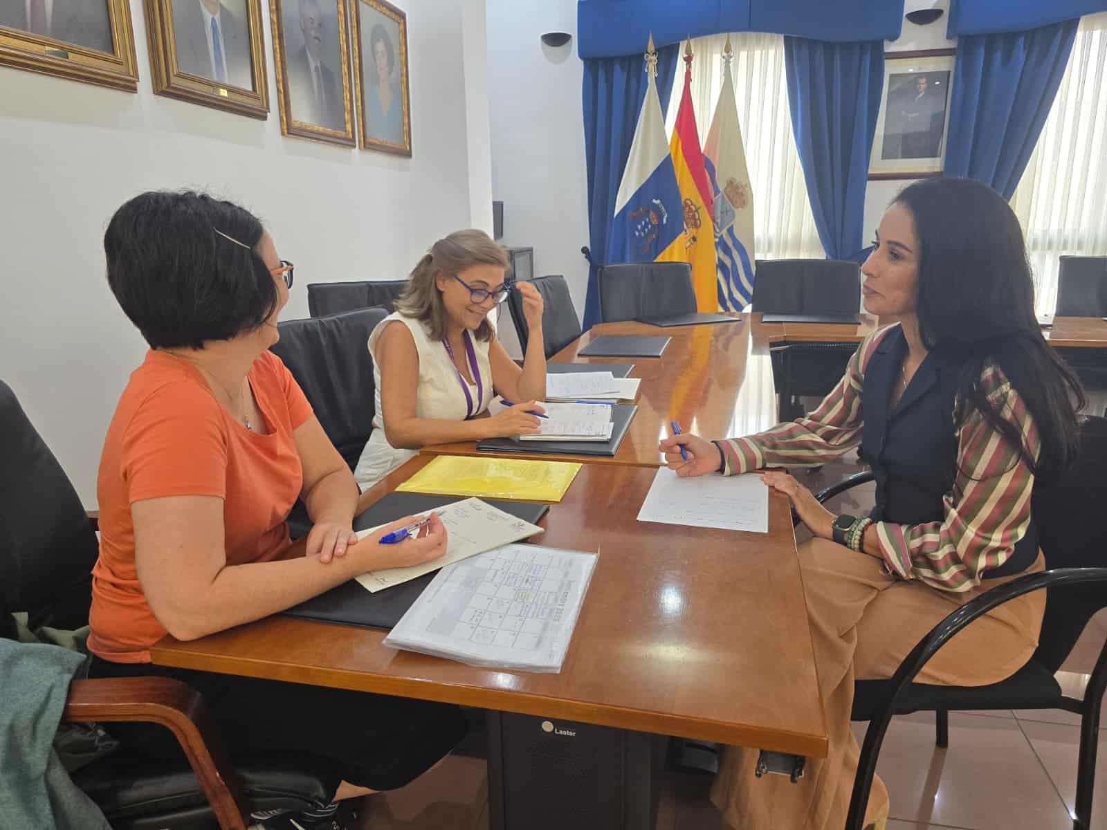 Reunión del Ayuntamiento con el Colegio de Veterinarios de SC