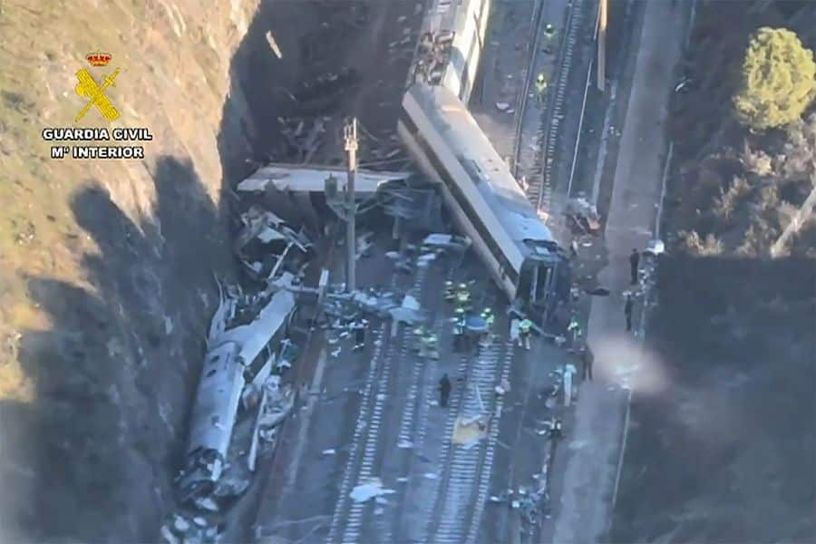 TRAGEDIA FERROVIARIA DE ADAMUZ-CÓRDOBA 19-1-26