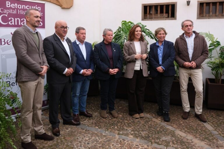 TURISMO FIRMA EL PRIMER CONVENIO DE ESPAÑA PARA PRESERVAR SUS PUEBLOS MÁS BONITOS Y FOMENTAR LO RURAL 30-1-26