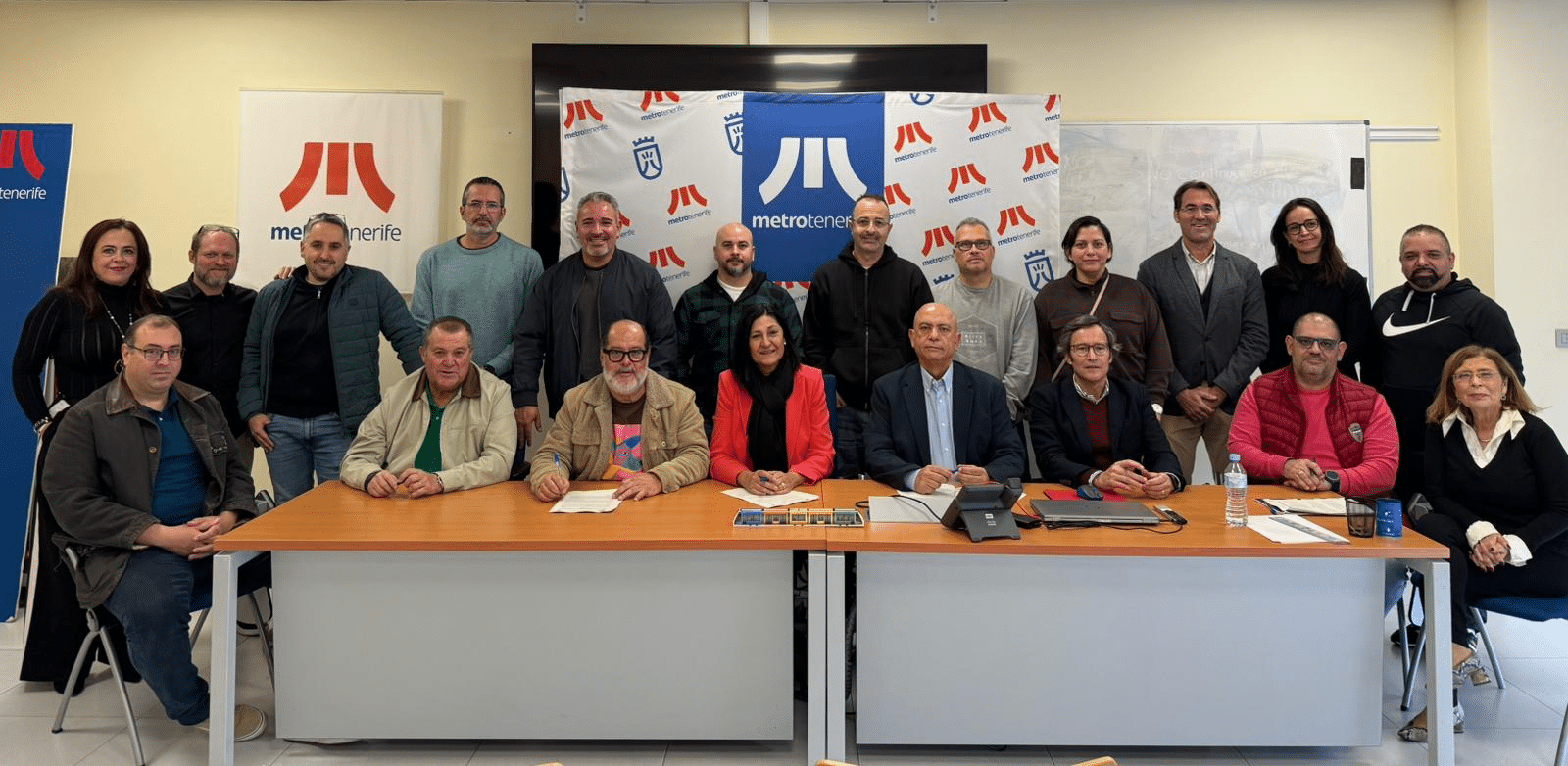 metrotenerife-comite-firma-acuerdo (1)