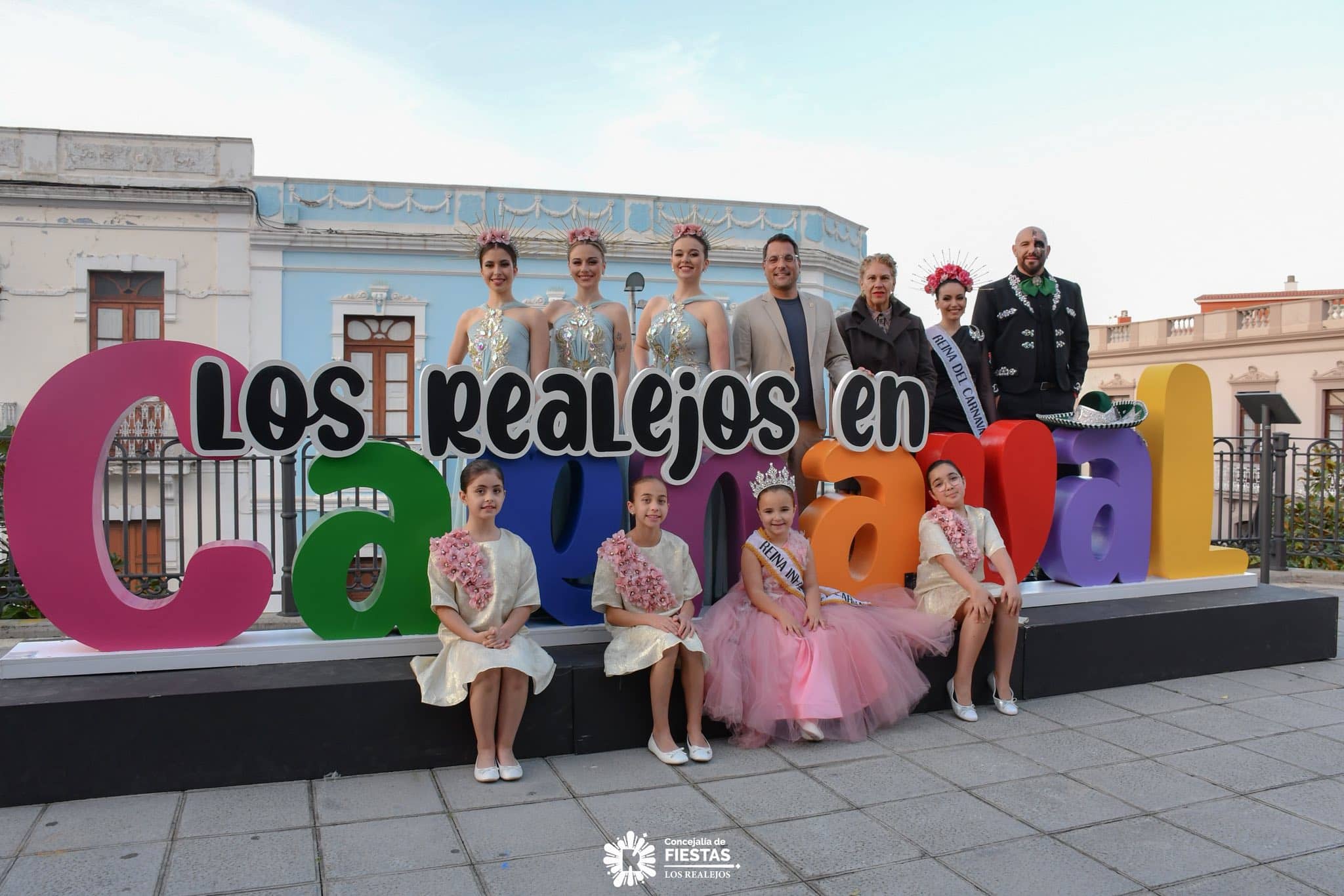 080226 Pregonero Carnaval 2026 Sedomir Rodr�guez de la Sierra y presentaci�n candidatas 02