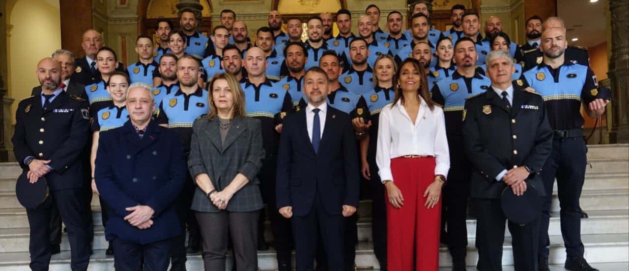 260204 Toma de posesión 38 Policías Locales (1)