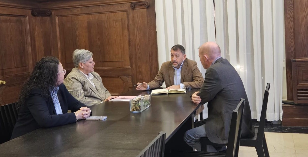 260220 Visita oficial del Comisionado de Transparencia