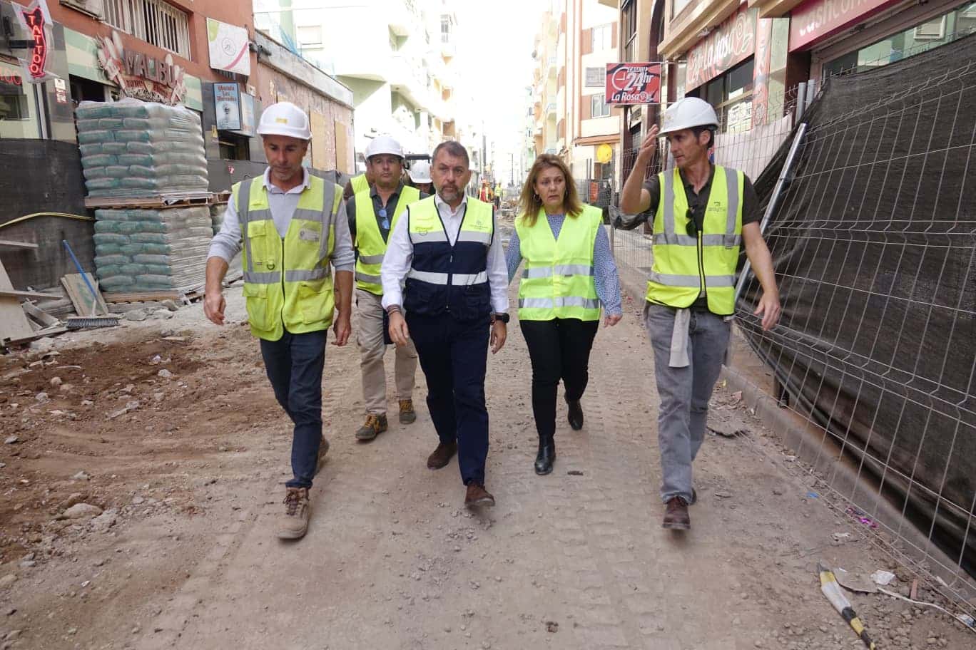 260223 Visita al último tramo en obras de la calle La Rosa