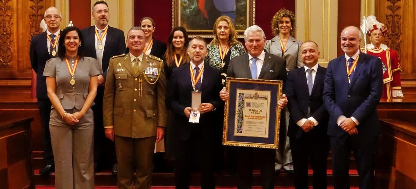 260225 Medalla Oro Consular 1