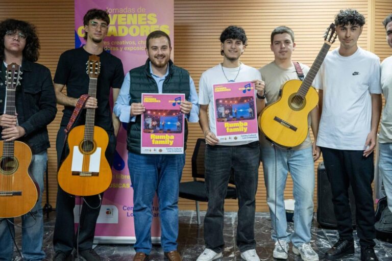 ARONA JOVENES CREATIVOS