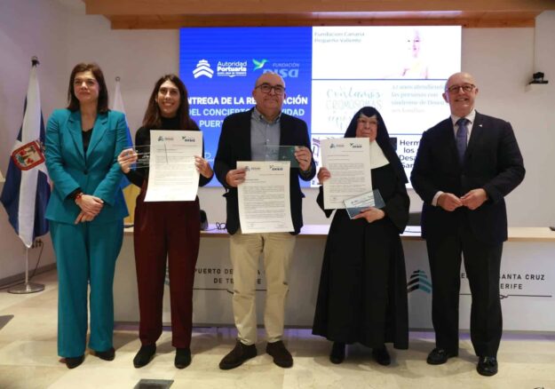 Acto de entrega – Recaudación Concierto de Navidad- Puertos de Tenerife y Fundación DISA