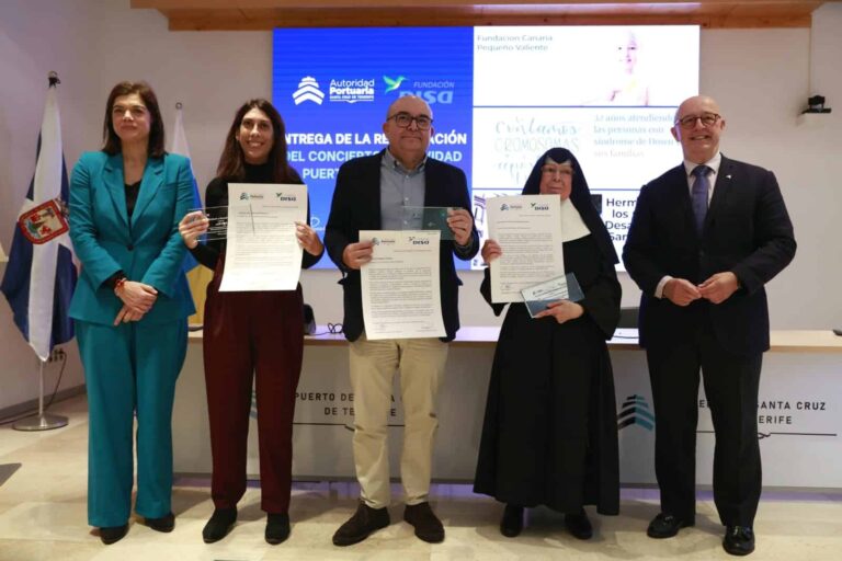 Acto de entrega – Recaudación Concierto de Navidad- Puertos de Tenerife y Fundación DISA