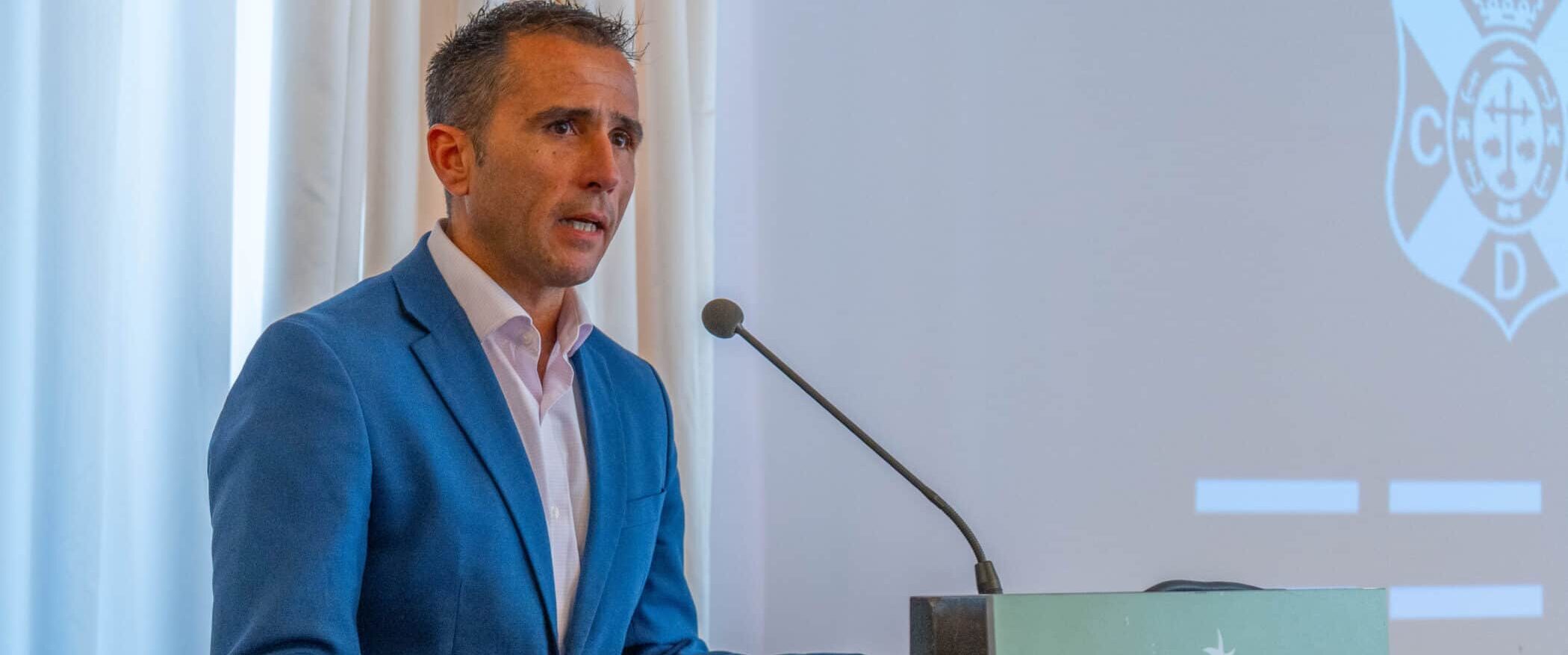 FOTO. Ángel Sabroso, durante el encuentro (2)