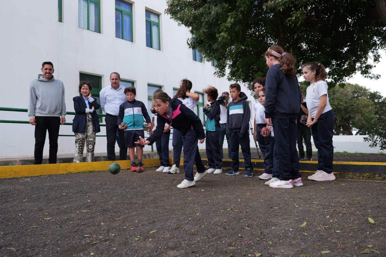 FOTO. Dotación de juegos de bola canaria a centros educativos de Lanzarote (2)