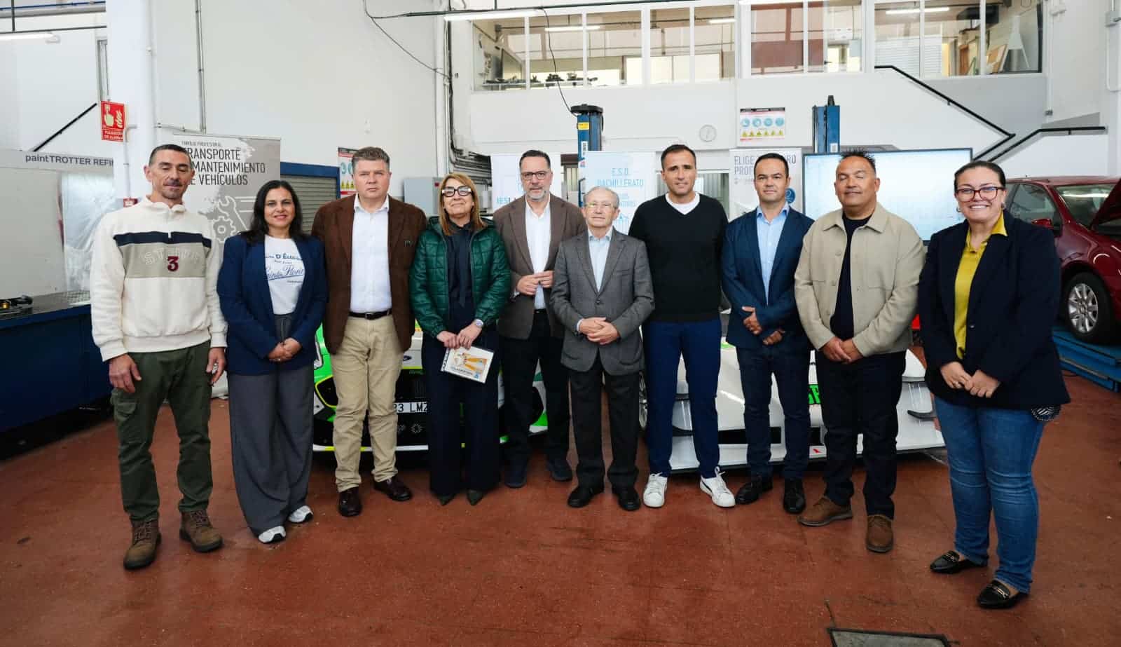 FOTO. La Formación Profesional se abre al sector de deportes de motor con un módulo pionero en Canarias (1)