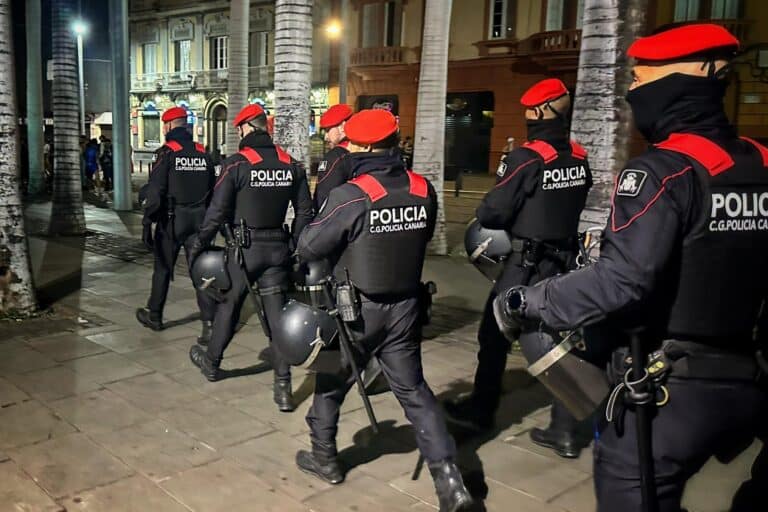 LA POLICÍA AUTONÓMICA ACTIVA UN OPERATIVO ESPECIAL PARA 26 ACTOS DE CARNAVAL EN SEIS ISLAS 11-2-26