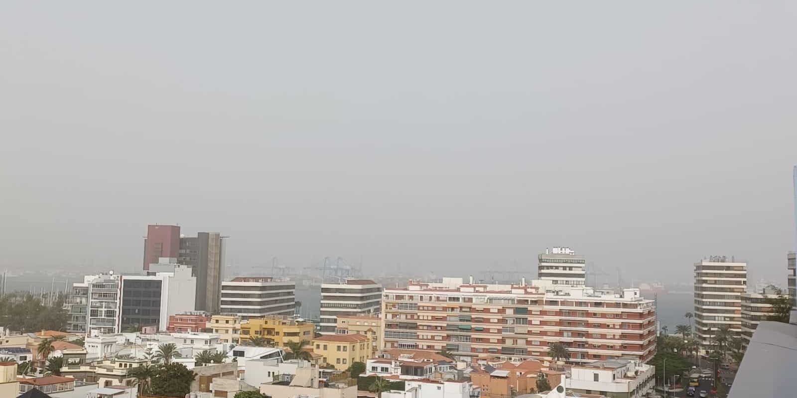 SANIDAD RECOMIENDA A LAS PERSONAS MÁS SENSIBLES EXTREMAR LAS PRECAUCIONES ANTE EL EPISODIO DE CALIMA 27-2-26