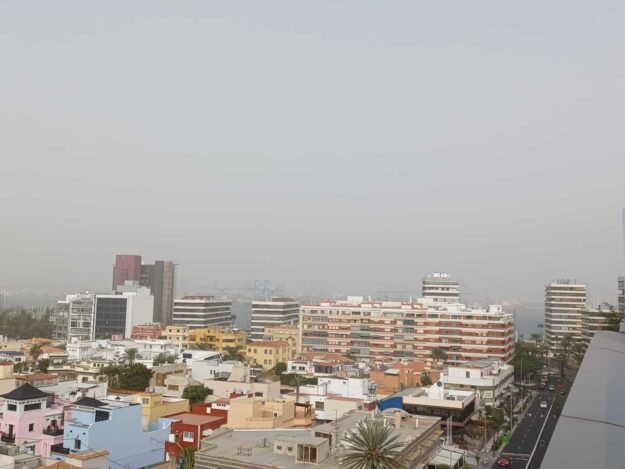 SANIDAD RECOMIENDA A LAS PERSONAS MÁS SENSIBLES EXTREMAR LAS PRECAUCIONES ANTE EL EPISODIO DE CALIMA 27-2-26