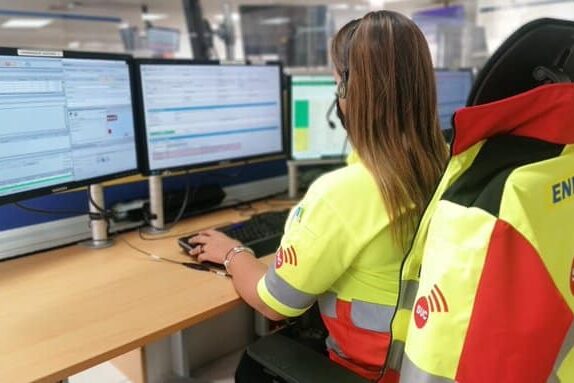 TRASLADADO UN SURFISTA TRAS UNA PARADA CARDIORRESPIRATORIA REVERTIDA EN PLAYA HONDA-ARONA 3-2-26
