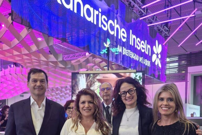 070326 La consejera insular de Turismo, María Isabel Méndez, durante su agenda de reuniones profesionales en la ITB de Berlín