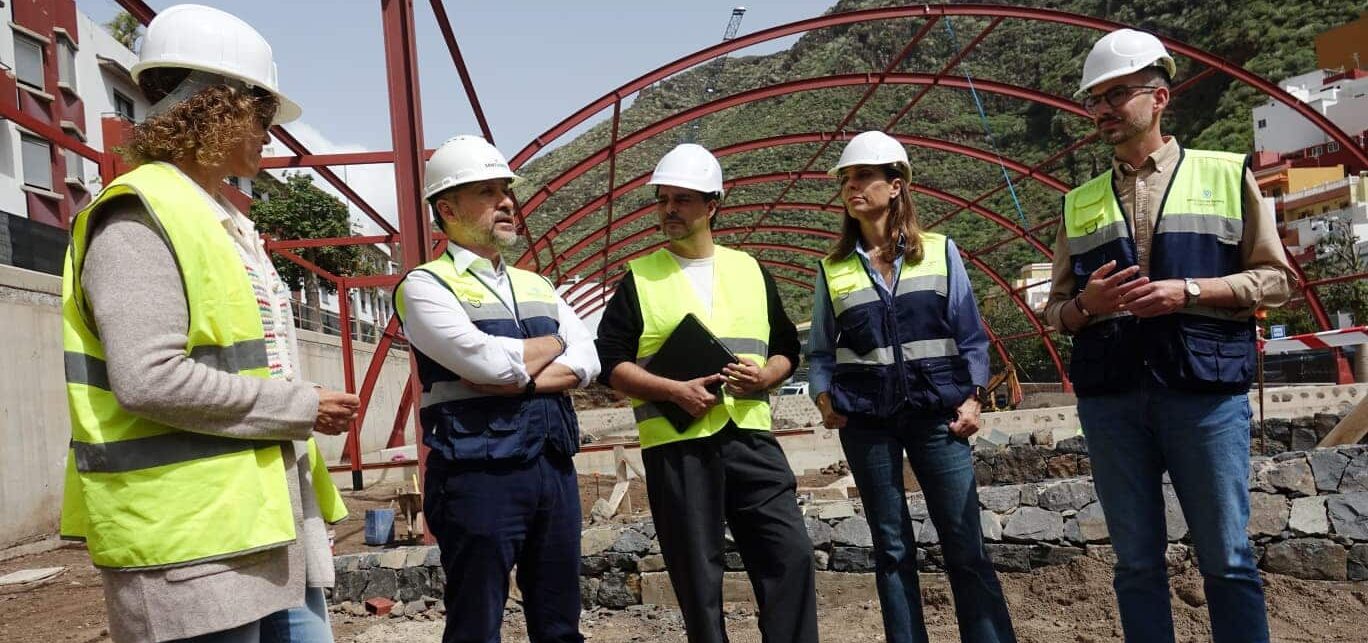 260313 Visita a obras del polideportivo de María Jiménez