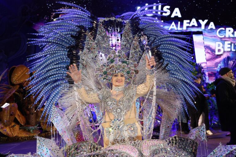 ARONA REINA DE LOS MAYORES DEL CARNAVAL INTERNACIONAL DE LOS CRISTIANOS 2026 02