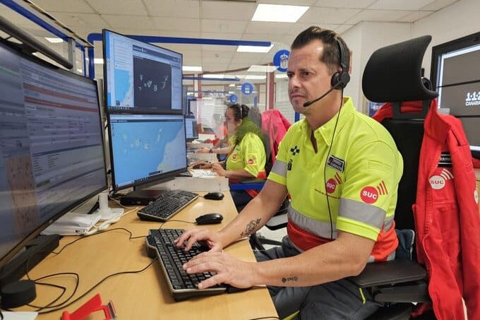 EL PERSONAL DEL SUC ASISTE A DOS OCUPANTES DE UNA MOTO HERIDOS AL SALIRSE DE LA VÍA GC-15 CERCA DE LA CRUZ DE TEJEDA-GRAN CANARIA 29-3-26