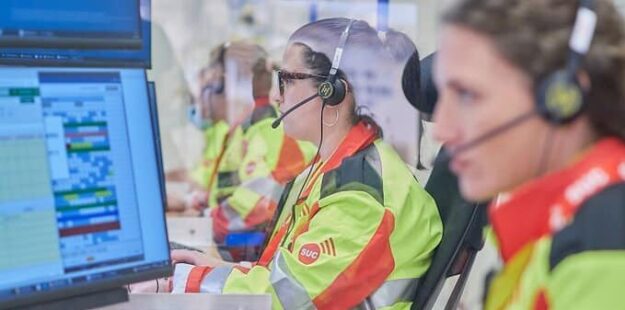 EL PERSONAL SANITARIO DEL SUC RECUPERA DE UNA PARADA CARDIORRESPIRATORIA AL CONDUCTOR DEL TURISMO ACCIDENTADO EN LA TF-1 SENTIDO SUR 28-3-26