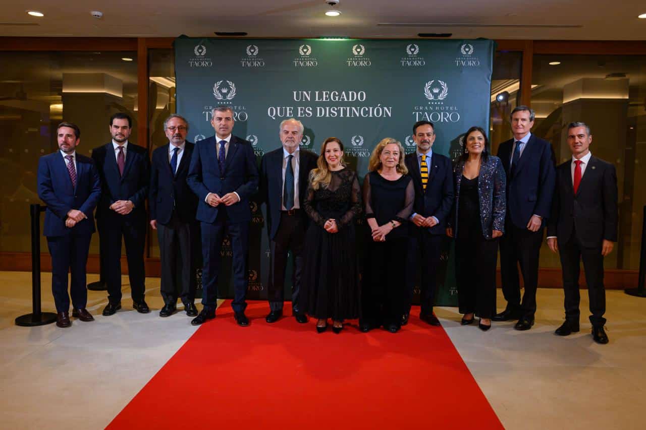INAUGURACIÓN GRAN HOTEL TAORO 002
