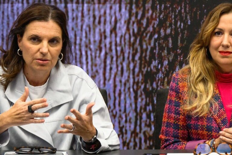 ISABEL DE ESTEBAN Y PRESIDENTA DEL CABILDO 001
