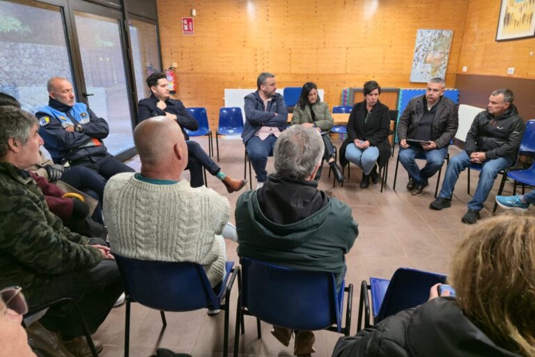 Reunión Vecinos Anaga1