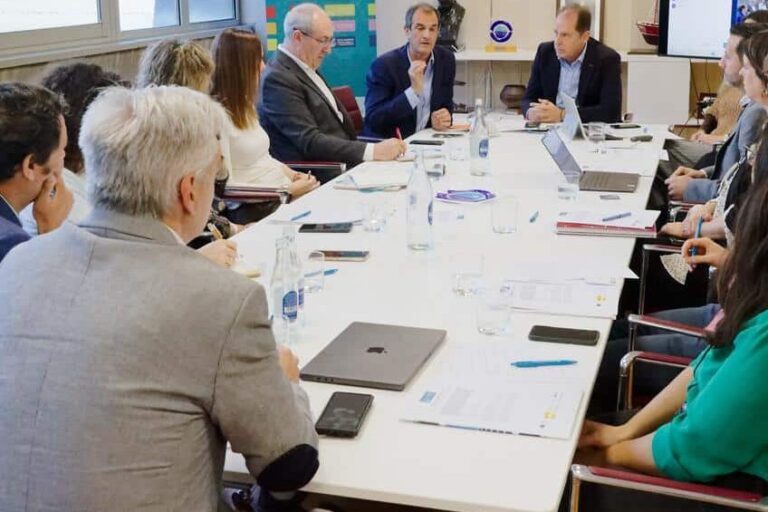 TURISMO DE CANARIAS, CSIC Y UNIVERSIDADES PÚBLICAS AVANZAN HACIA UN MODELO TURÍSTICO AZUL Y SOSTENIBLE 27-3-26