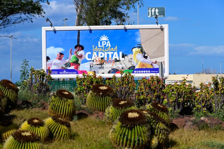 Valla publicidad Aeropuerto -Turismo LPA Identidad