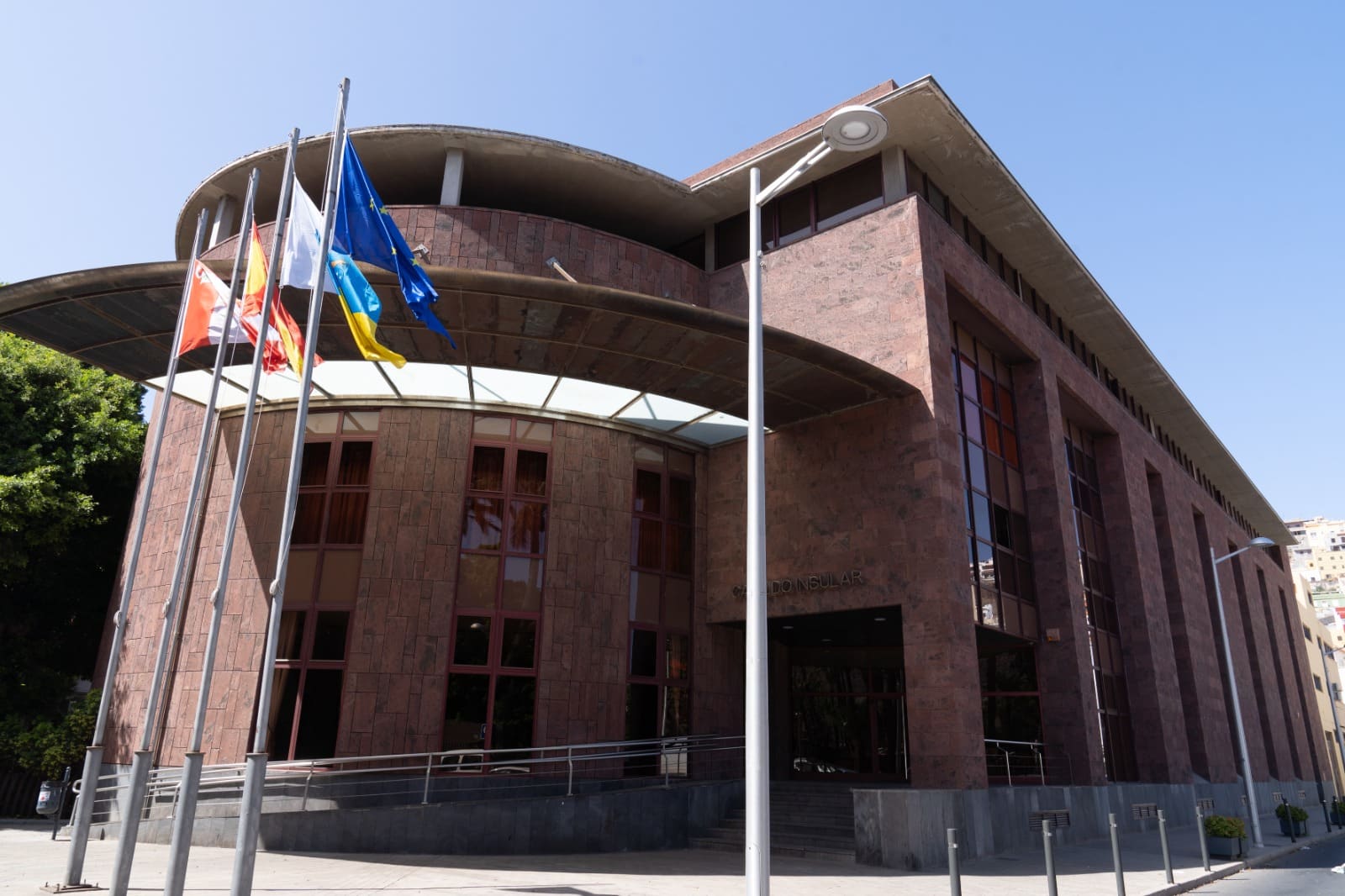 100426-fachada-edificio-sede-cabildo-la-gomera